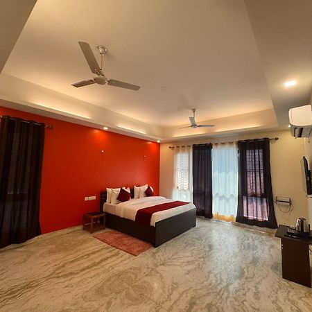 Hl Grand Hotel Lucknow Dış mekan fotoğraf