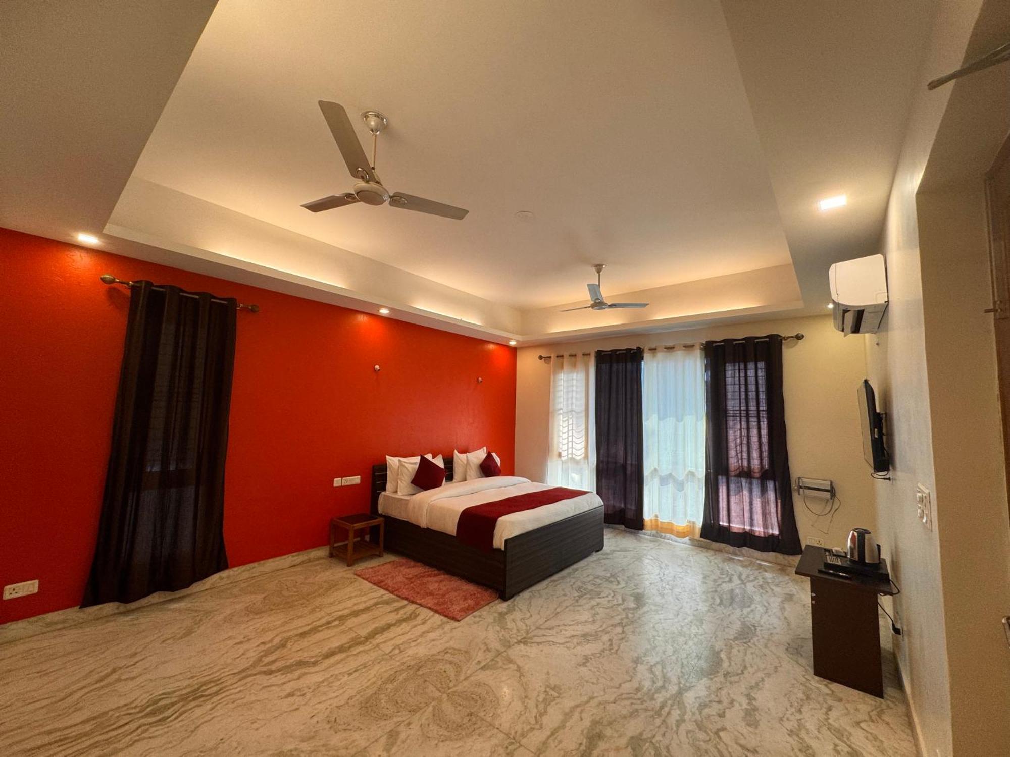 Hl Grand Hotel Lucknow Dış mekan fotoğraf