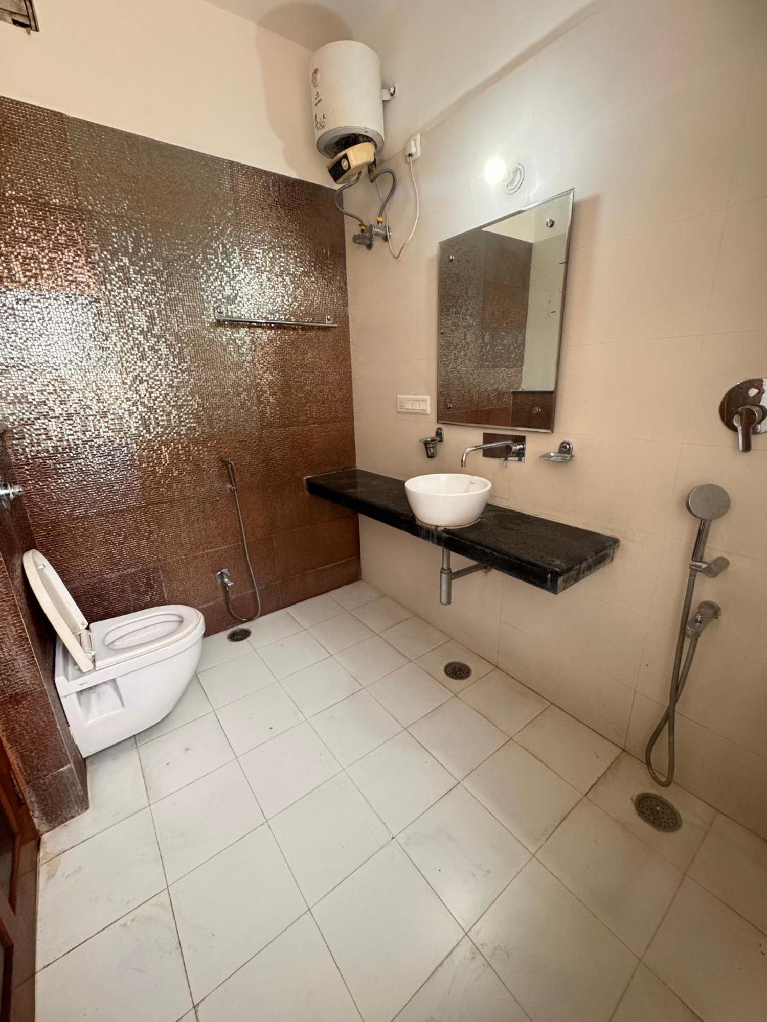 Hl Grand Hotel Lucknow Dış mekan fotoğraf