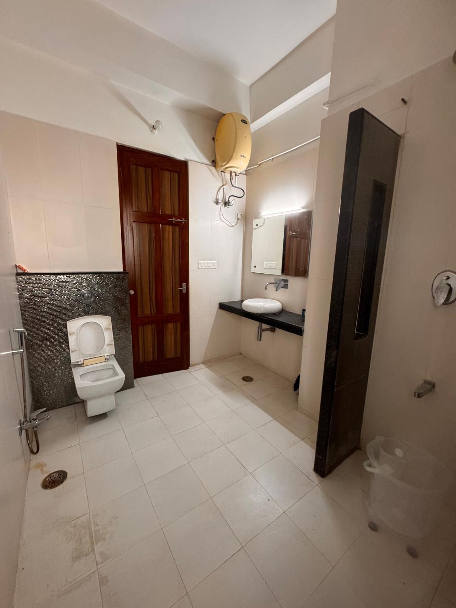 Hl Grand Hotel Lucknow Dış mekan fotoğraf